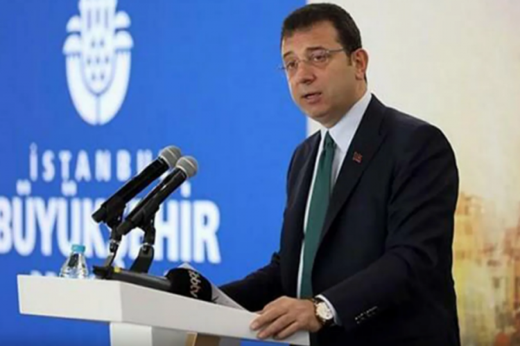 Ekrem İmamoğlu &ouml;z&uuml;r diledi