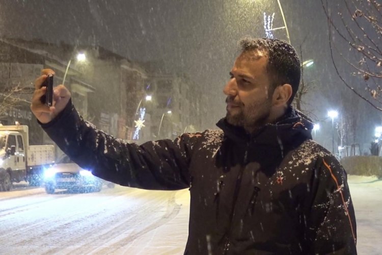 Doğu Anadolu'da binlerce k&ouml;y yolu kardan kapandı