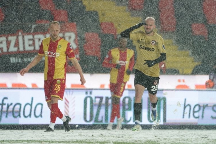 Gaziantep FK - Yeni Malatyaspor ma&ccedil;ı ileri bir tarihe ertelendi