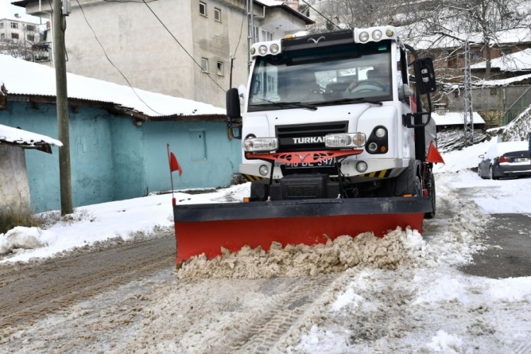 Bursa, Osmangazi'de kardan kapanan yollara anında m&uuml;dahale