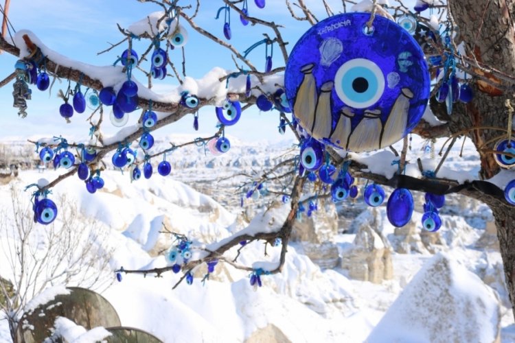 Kapadokya, kar yağışıyla bembeyaz oldu