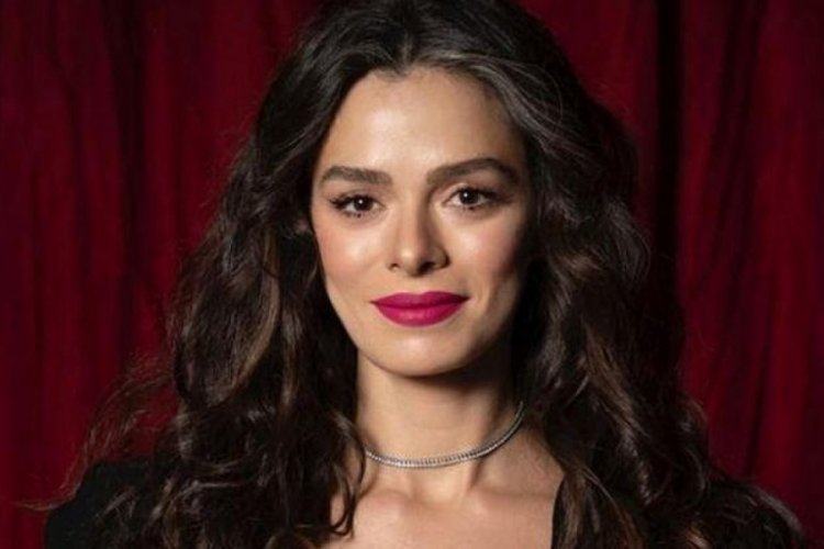 &Ouml;zge &Ouml;zpirin&ccedil;ci bebeğiyle ilk karesini paylaştı