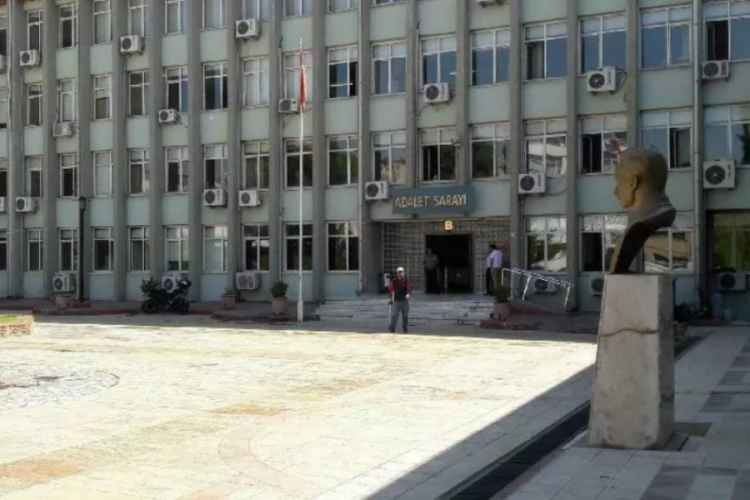 &Ccedil;ocukların m&uuml;stehcen g&ouml;r&uuml;nt&uuml;lerini &ccedil;eken sanığa rekor ceza