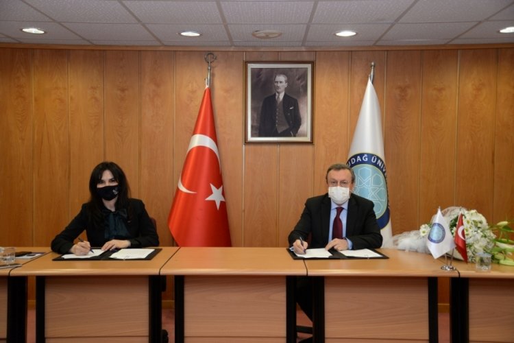 Ş&uuml;kr&uuml; Şankaya Anadolu Lisesi'ne BU&Uuml;'den bilimsel destek