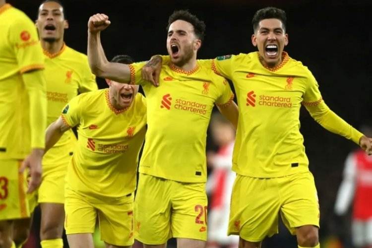 Liverpool, İngiltere Lig Kupası finalisti