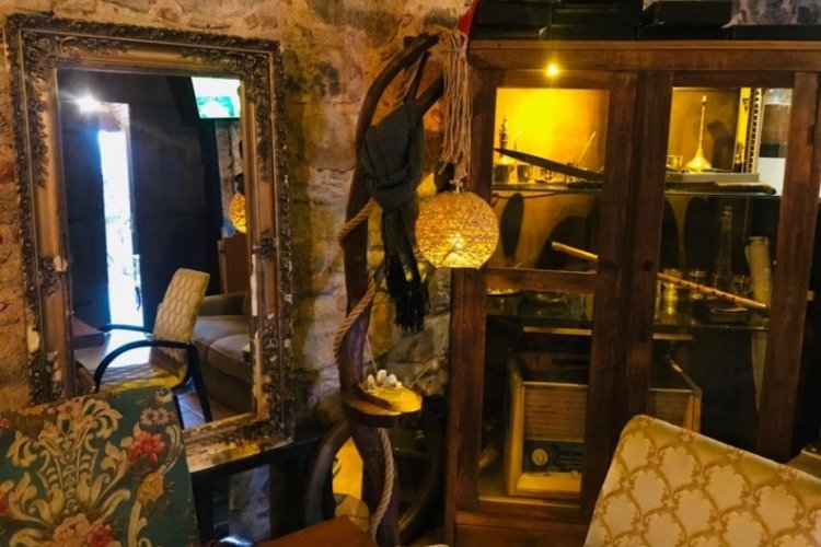 Bursa'da 580 yıllık tarih kokan kafe (&Ouml;ZEL HABER)