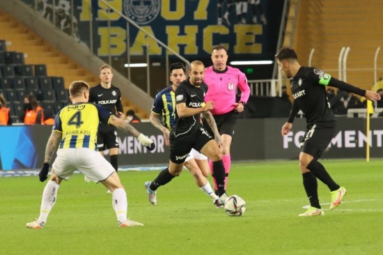 Altay ligin dibine iyice yaklaştı