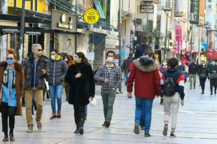 İzmir'de Kovid-19 vakaları rekor kırdı