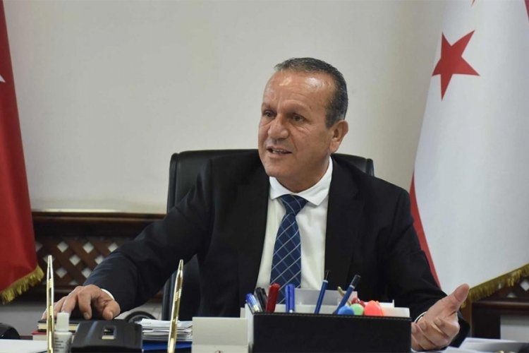 KKTC'li Bakan Ataoğlu kaza ge&ccedil;irdi!