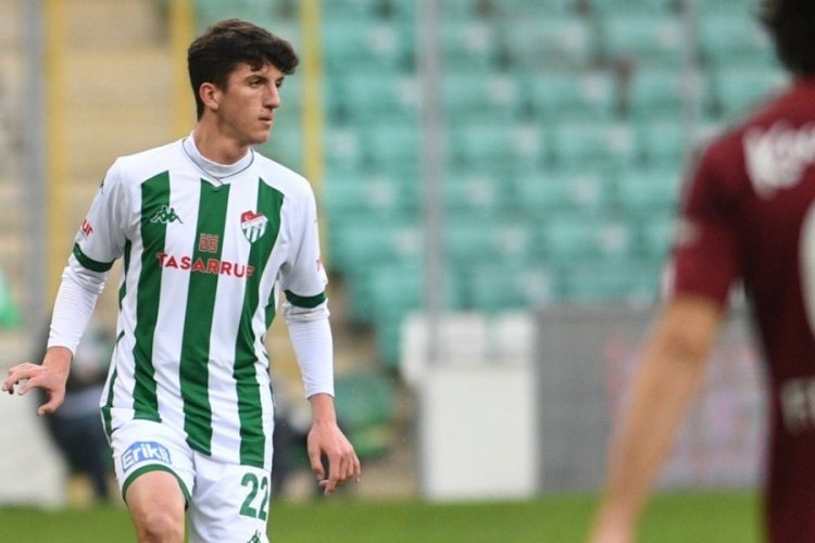 Fenerbah&ccedil;e, Taha Altıkardeş i&ccedil;in Bursaspor'la anlaştı