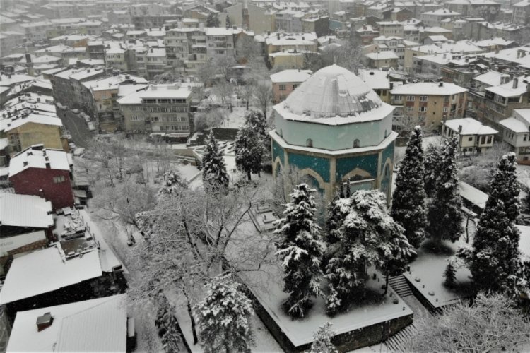 Bursa'da şehir merkezinden kar manzaraları