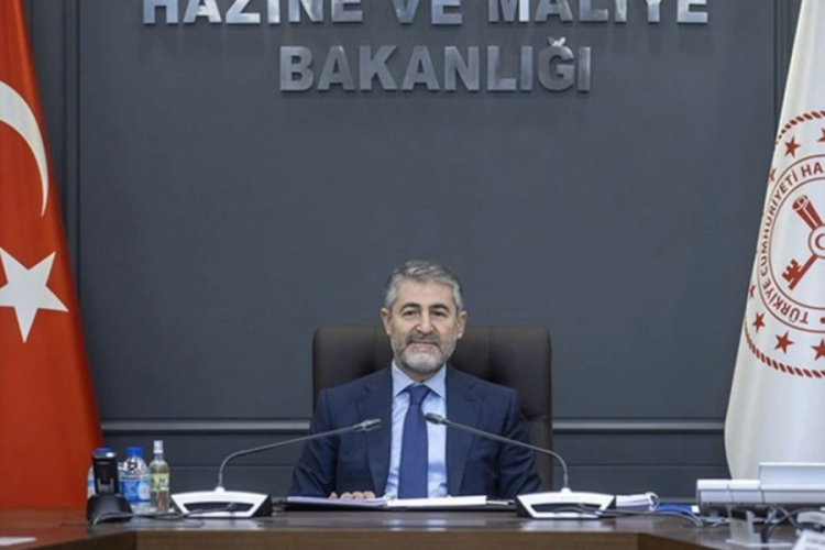 Bakan Nebati, ekonomist ve akademisyenlerle bir araya geldi