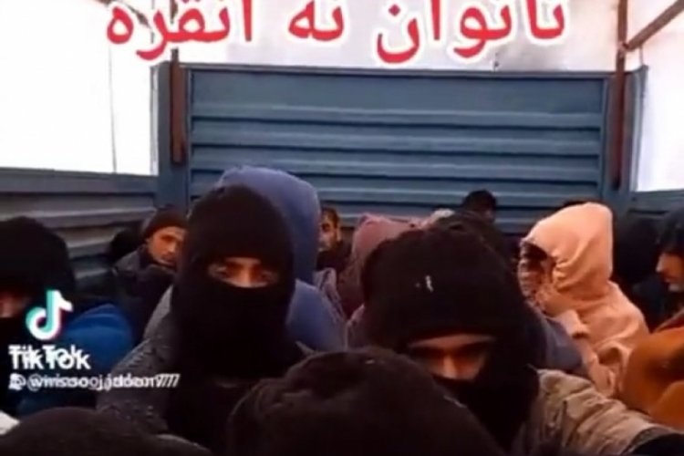 Yasa dışı yollarla &uuml;lkeye girmek isteyen g&ouml;&ccedil;menlerin TikTok paylaşımı