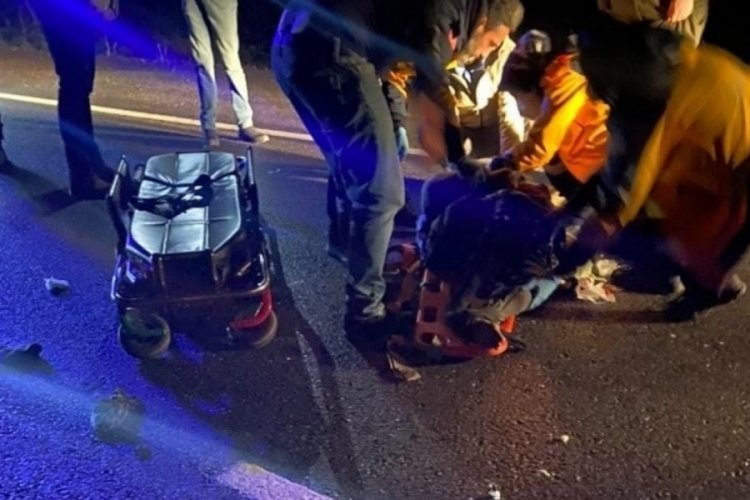 Bursa'da otomobilin &ccedil;arptığı Melek yaralandı