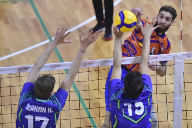 İneg&ouml;lspor filede TOFAŞ Spor'u 3-1 ge&ccedil;ti