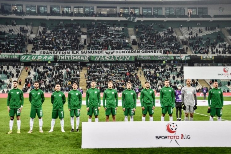 Bursaspor Ey&uuml;pspor ma&ccedil;ı ertelendi.