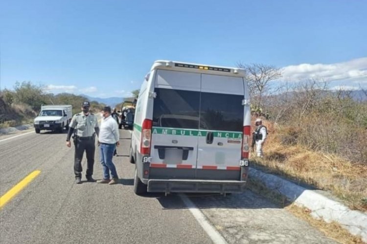 Ka&ccedil;ak g&ouml;&ccedil;men minib&uuml;s&uuml;ne Ambulans s&uuml;s&uuml; verdiler!
