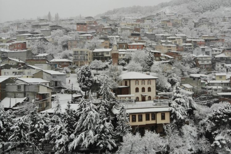 Meteoroloji'den yoğun kar uyarısı: Bursa'da devam edecek
