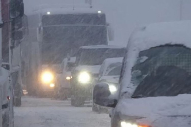 Karayolları Genel M&uuml;d&uuml;rl&uuml;ğ&uuml; duyurdu! İstanbul- Ankara yolu trafiğe a&ccedil;ıldı