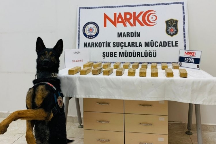 Mardin'de yedek lastiğin i&ccedil;ine gizlenmiş eroin ele ge&ccedil;irildi