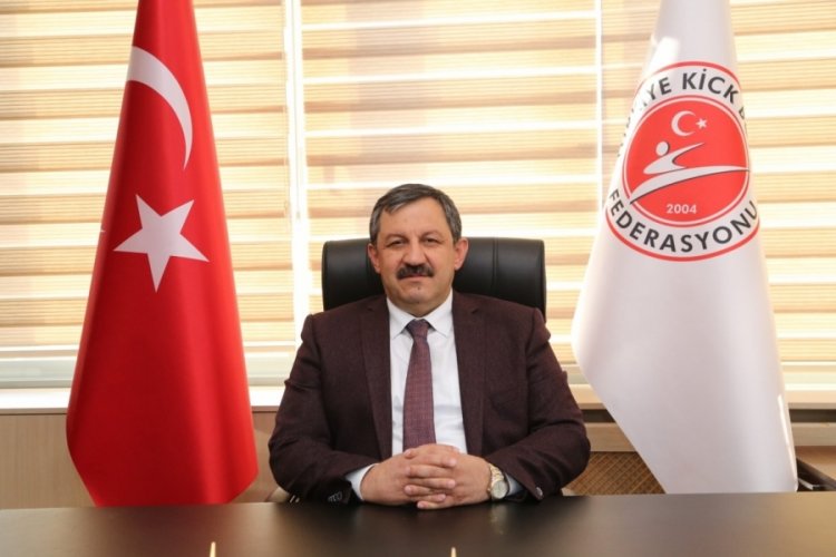 Salim Kayıcı "Kick boks g&ouml;r&uuml;nd&uuml;ğ&uuml; kadar endişelendiren bir spor değildir"