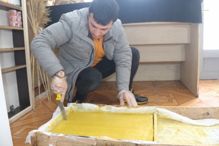 Van G&ouml;l&uuml; suyundan faydalanarak sabun &uuml;retti