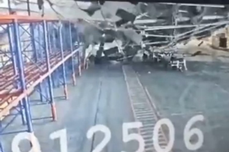 T&uuml;rkish Cargo tesisinin &ccedil;atısı kar nedeniyle &ccedil;&ouml;kt&uuml;