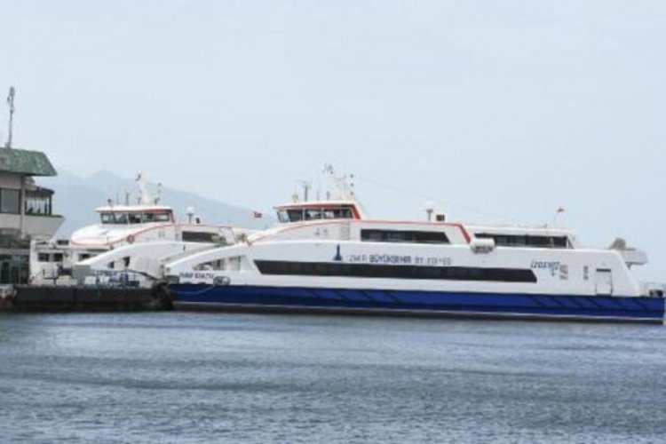 İzmir'de vapur seferleri iptal edildi