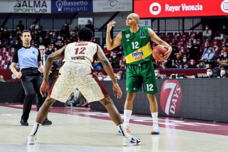 Frutti Extra Bursaspor'un Venedik ma&ccedil;ı S Sport 2'de