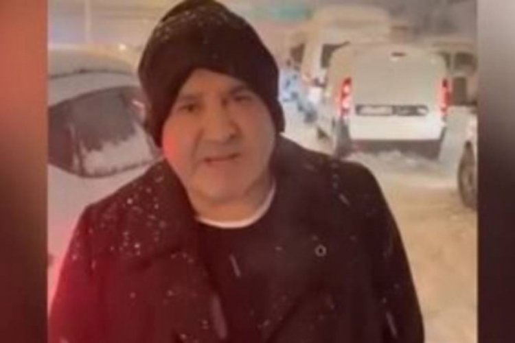 Şafak Sezer yolda kaldı: "Allah rızası i&ccedil;in sesimizi duyun"