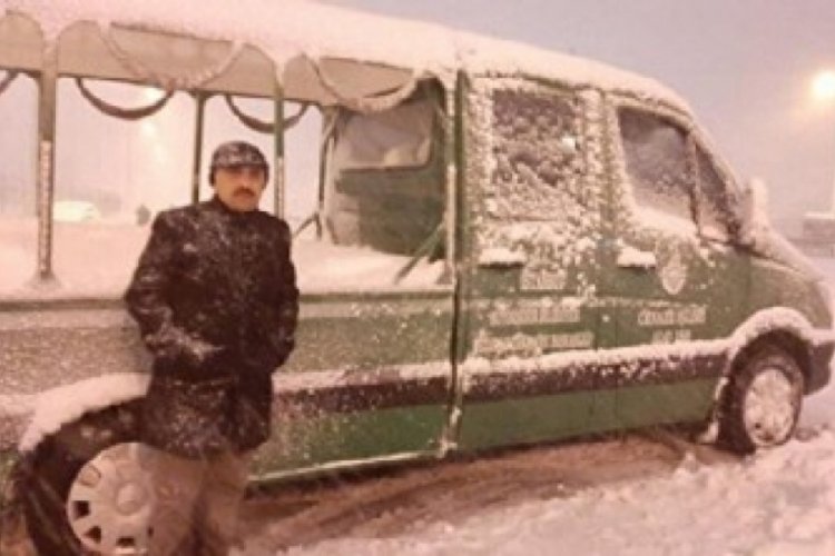 Cenaze nakil aracı kar nedeniyle yolda kaldı!