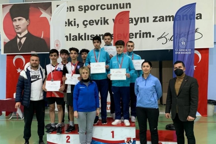 Osmangazili badmintoncular yeniden zirvede