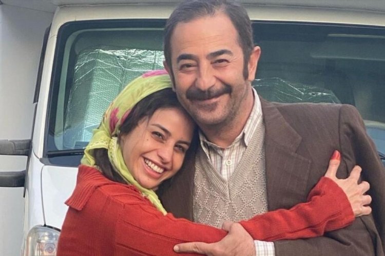 B&uuml;şra Pekin'den Ayberk Pekcan paylaşımı