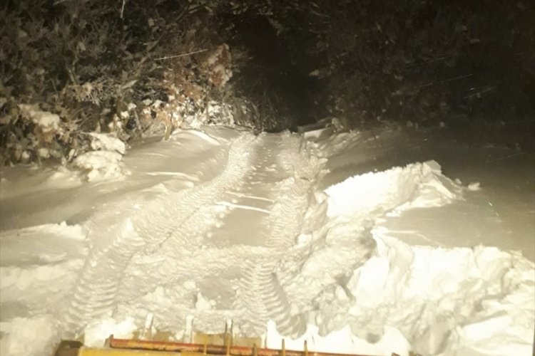 Bursa'da kar nedeniyle mahsur kalan 5 kişi kurtarıldı