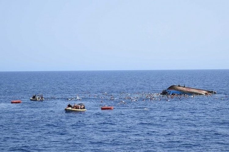 Florida a&ccedil;ıklarında tekne alabora oldu, 39 kayıp aranıyor
