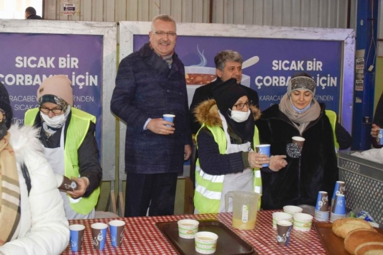 Bursa Karacabey Belediyesi'nden sıcak &ccedil;orba ikramı