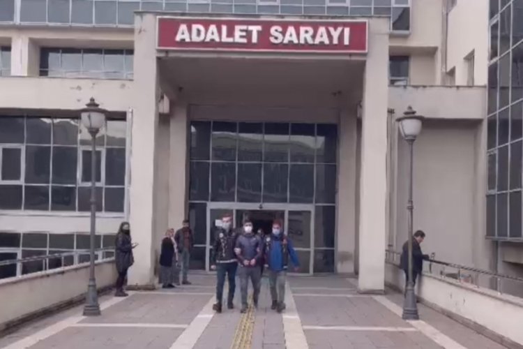 Osmaniye'de otob&uuml;ste uyuşturucu maddeyle yakalandı