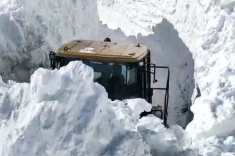 Van'da mezra yolu 2'nci &ccedil;ığla yeniden kapandı