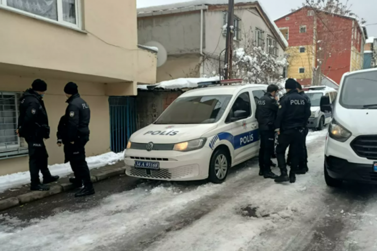 İstanbul'da gelinini başından vurarak &ouml;ld&uuml;rd&uuml;