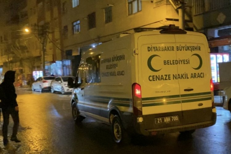Diyarbakır'da ablasını boğarak &ouml;ld&uuml;ren gen&ccedil; kız tutuklandı