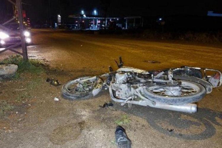 G&ouml;stergenin 120 kilometrede takıldığı feci kaza