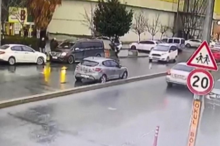 İstanbul Esenyurt'ta sokak ortasında tabancayla vuruldu