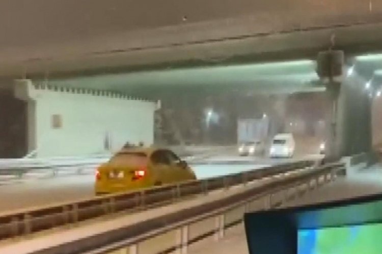İstanbul Kadık&ouml;y'de ters y&ouml;nde giden taksiciye ceza