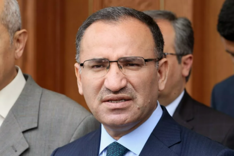 AK Partili Bozdağ'dan Fazıl Say'a tepki