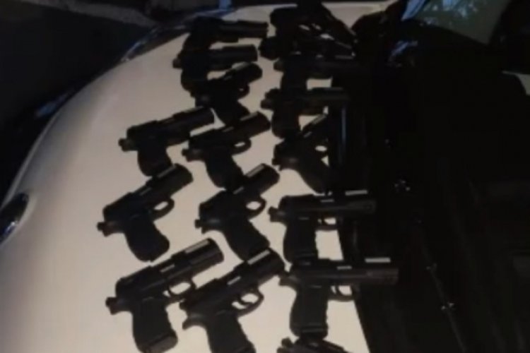Mersin'de 20 ruhsatsız tabanca ile yakalandılar