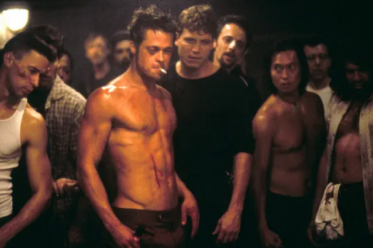 Fight Club yazarı, filmin finalinin değiştirilmesiyle dalga ge&ccedil;ti