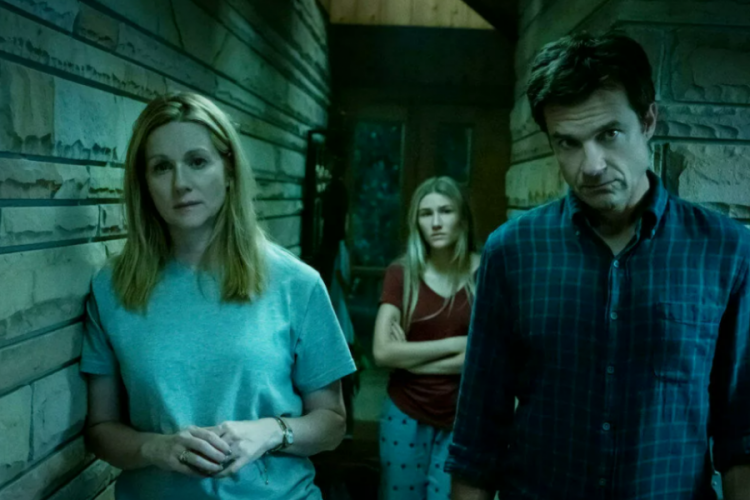 Ozark, Netflix'in en &ccedil;ok izlenenleri arasına girdi