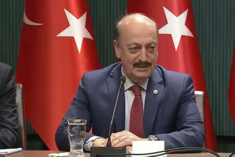 Bakan Bilgin: 1.8 milyon emeklinin aylık tutarlarında 450 TL'ye varan artışlar sağlandı