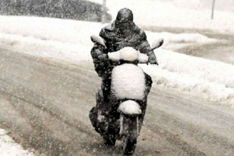 Vali Yerlikaya, motosiklet, elektrikli scooter ve motokurye yasağının biteceği saati a&ccedil;ıkladı