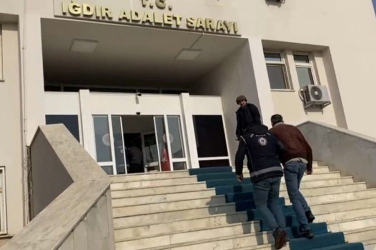 Iğdır merkezli g&ouml;&ccedil;men operasyonunda 4 tutuklama
